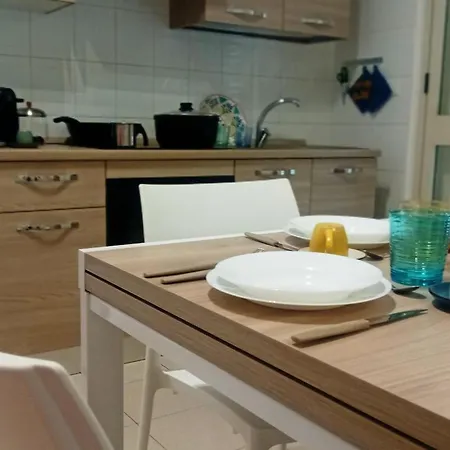 Bilocale Delle Robinie In Baia Apartment