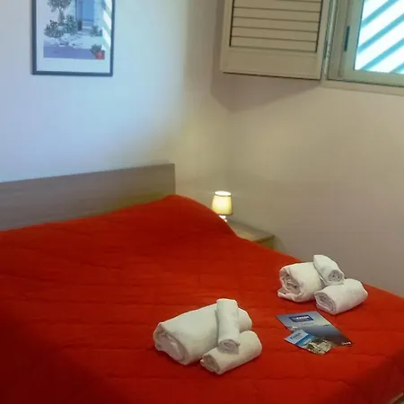 Bilocale Delle Robinie In Baia Apartment