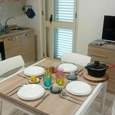 Bilocale Delle Robinie In Baia Apartment *